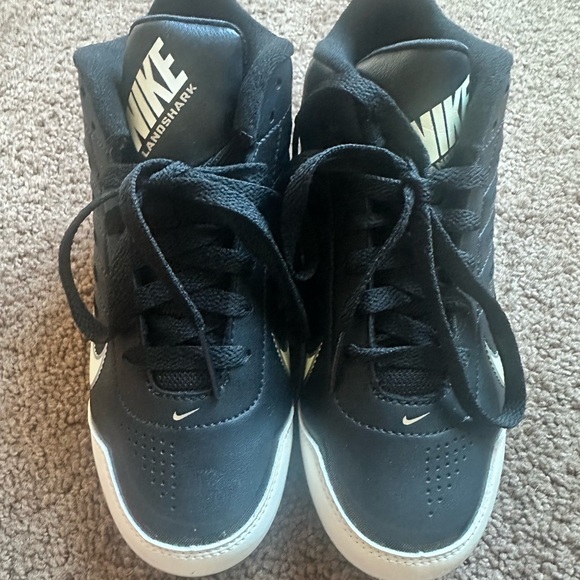 Nike Landshark Baseball Spikes for Kids in Black and White. - Picture 1 of 7